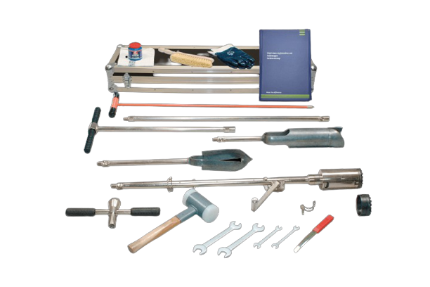 Two-piece root auger set